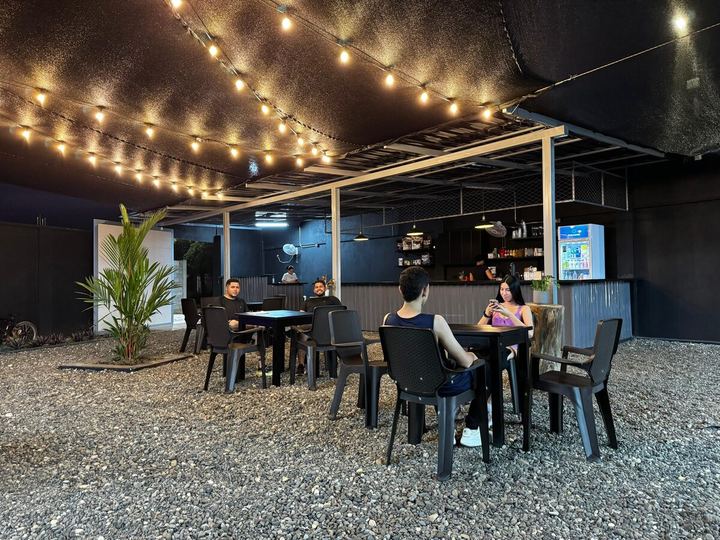 Cafetería y zona social del gimnasio